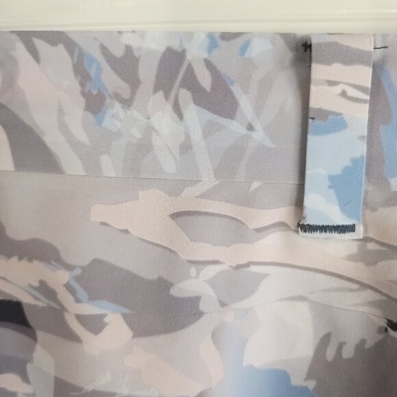 Under Armour Shorts Men's 42 Loose Blue Gray Camo HeatGear 1253131 - Picture 5 of 10